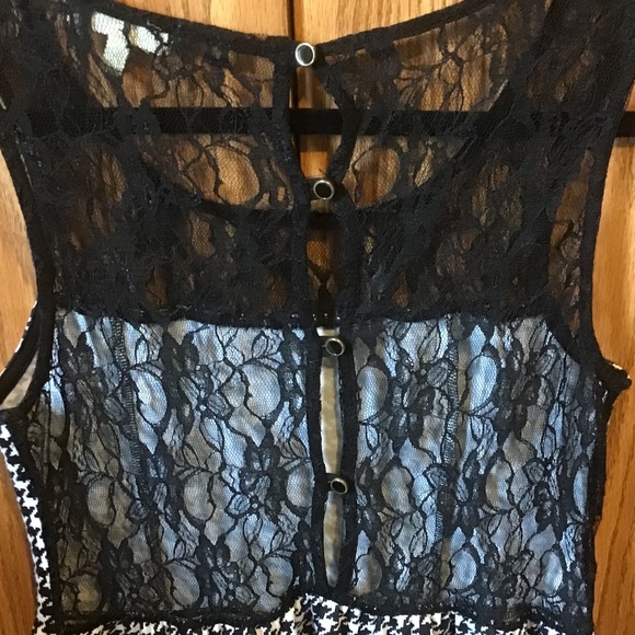 Lace & Gingham Print Top - Picture 8 of 8